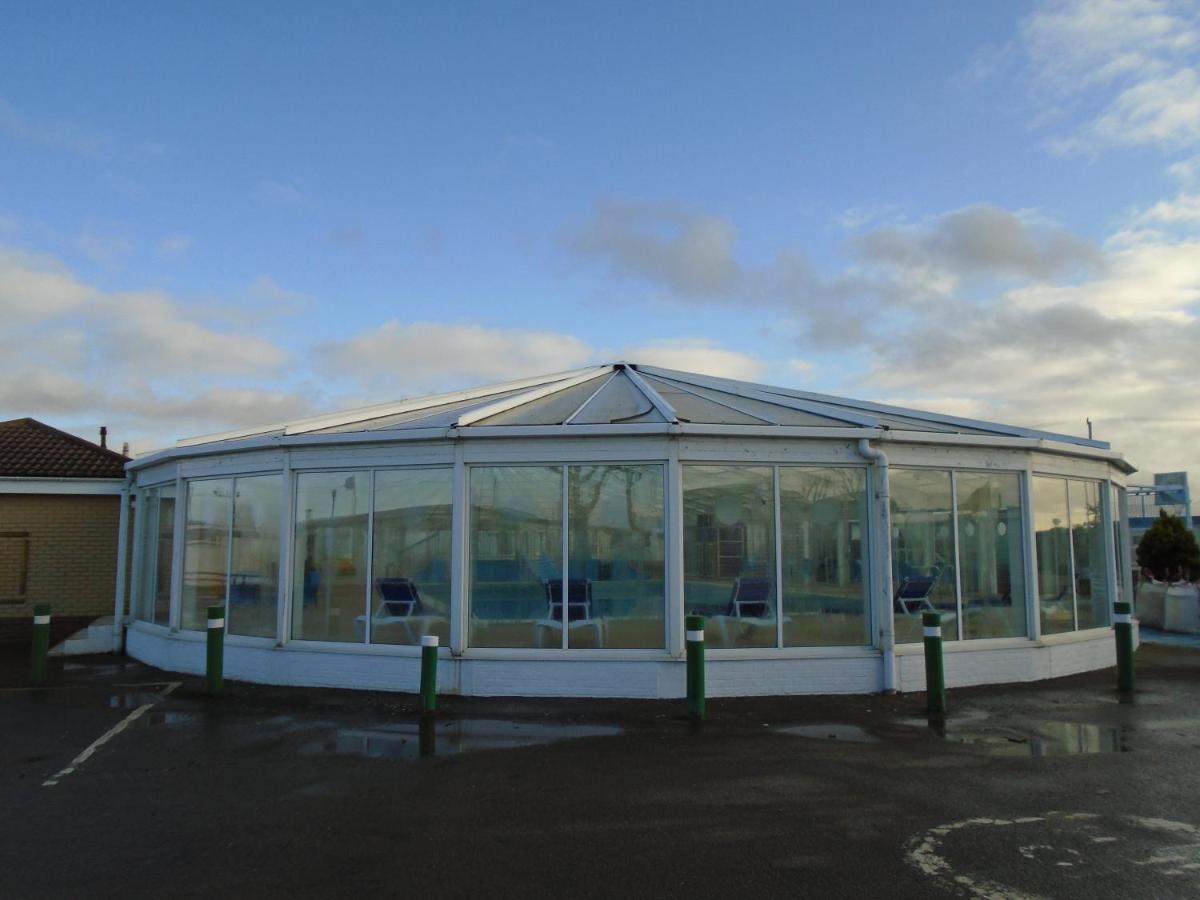 Lyntons 3 Bedroom Caravan Pets Stay Free Linen Included Heacham Buitenkant foto